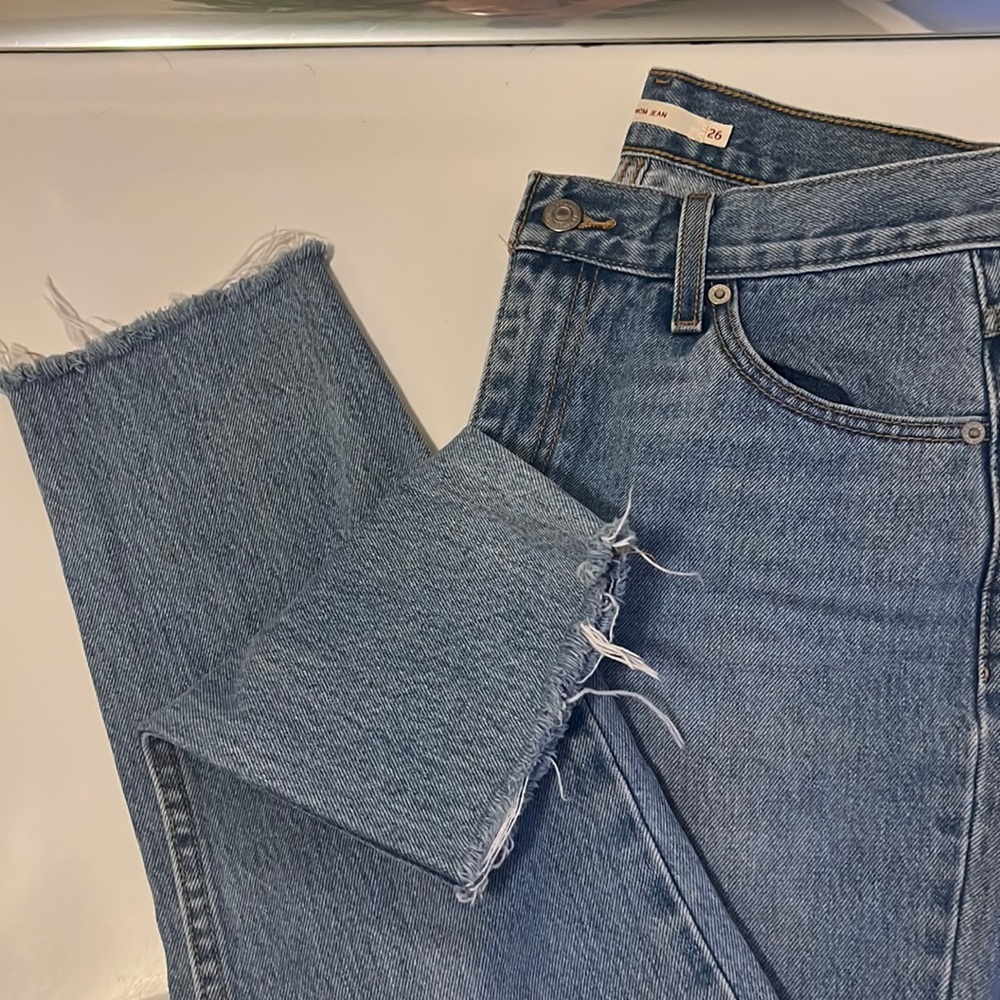 Levi Mom Jean
